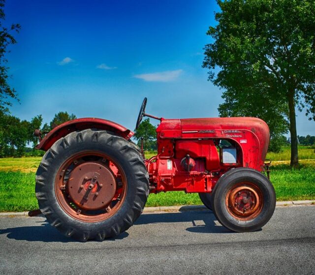 Traktor. Foto: Symbolbild